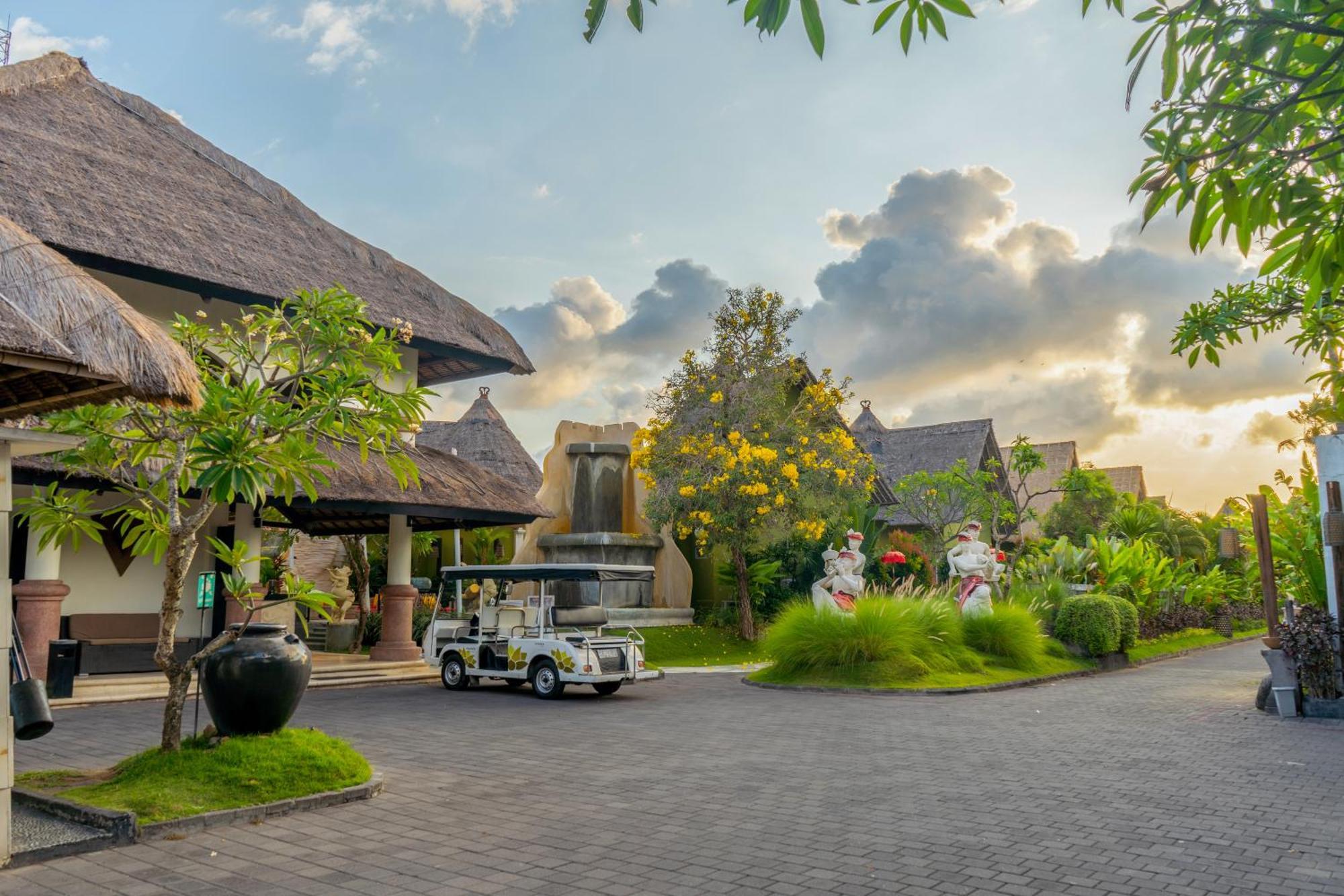 Villa Seminyak Estate & Spa - By Astadala Exteriör bild
